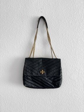 Tory Burch Kira Shoulder Bag Chevron Quilted Napa Leather chain shoulder bag